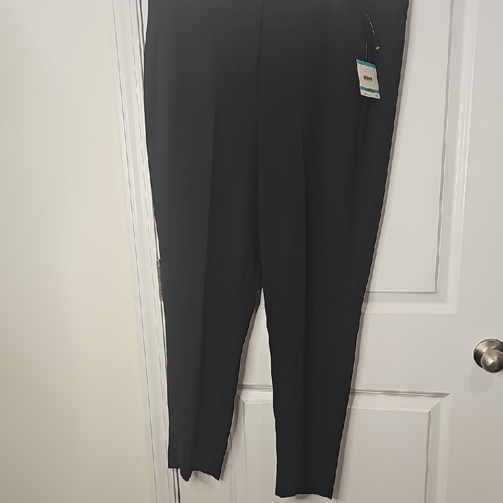 Kasper Black Women's Dress Pants - Sleek Straight Leg Size 16